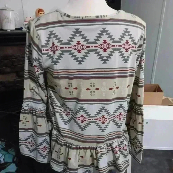 Chic Aztec Simply Southern Top - Picture 3 of 5
